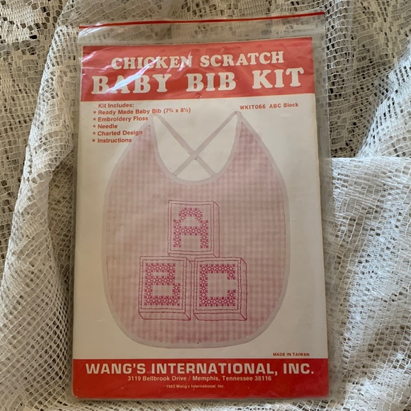 CHICKEN SCRATCH-CROSS STITCH BABY BIB KIT PINK/WHT A-B-C BLOCKS NEW IN PKG 1983 - Picture 1 of 4